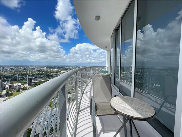 5 of 32 - 1750 N Bayshore Drive #5614, Miami, FL