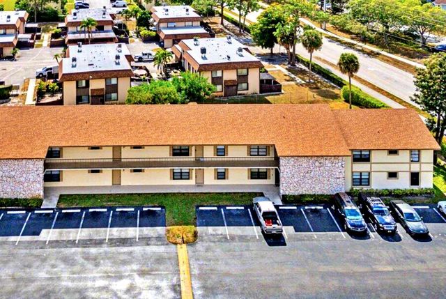 5894 Longbow Lane #apt 10, West Palm Beach