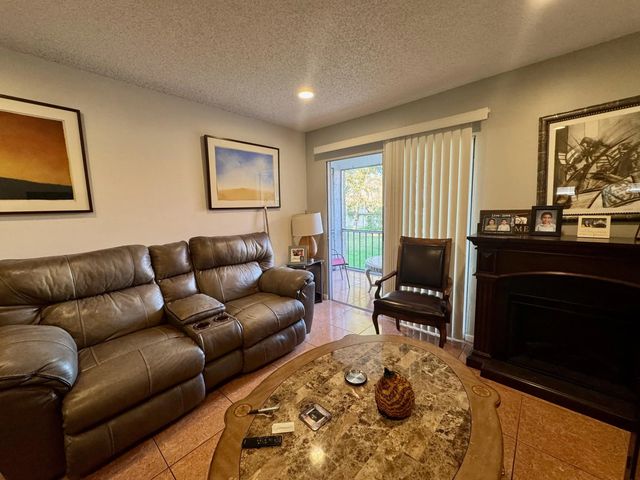 2 of 18 - 6086 Forest Hill Boulevard #208, West Palm Beach, FL