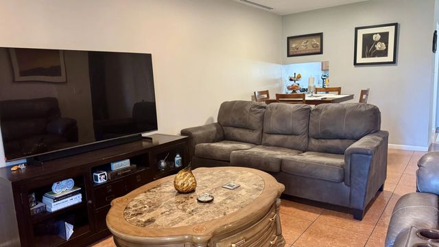 5 of 18 - 6086 Forest Hill Boulevard #208, West Palm Beach, FL