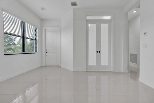 3 of 31 - 5501 Santa Rosa Lane, Westlake, FL