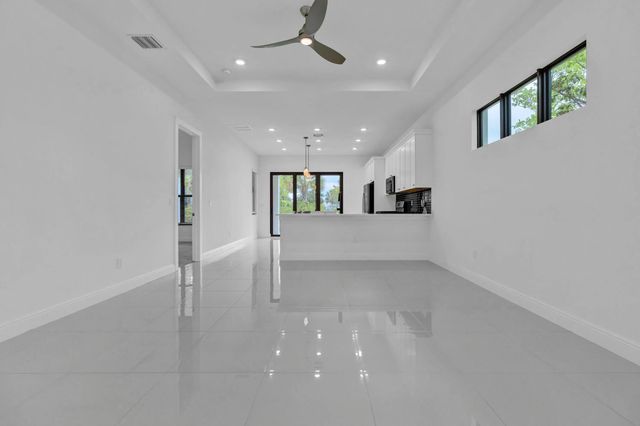 5 of 31 - 5501 Santa Rosa Lane, Westlake, FL