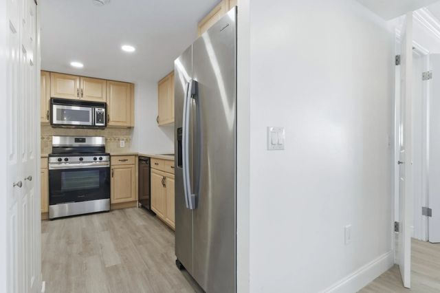 5 of 21 - 5600 N Flagler Drive #1605, West Palm Beach, FL