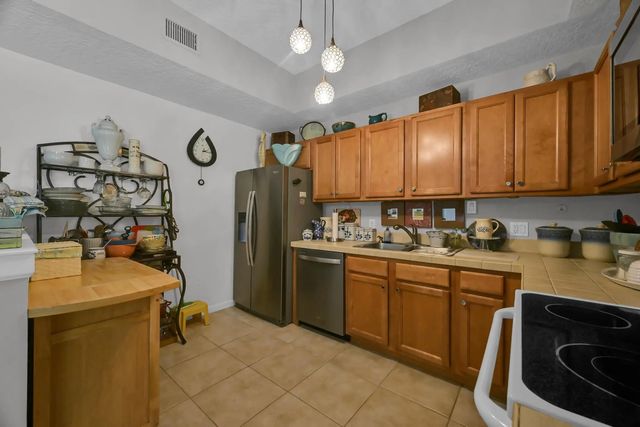 5 of 46 - 568 7th Square, Vero Beach, FL