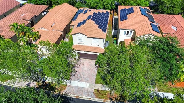 3 of 31 - 977 Ne 37th Place, Homestead, FL