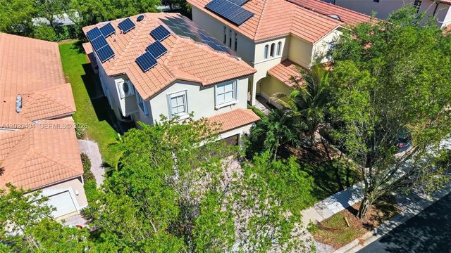 5 of 31 - 977 Ne 37th Place, Homestead, FL