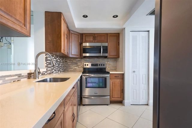 5 of 33 - 7350 Nw 18th Street #206, Margate, FL