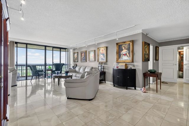 5 of 60 - 1900 Consulate Place #1705, West Palm Beach, FL