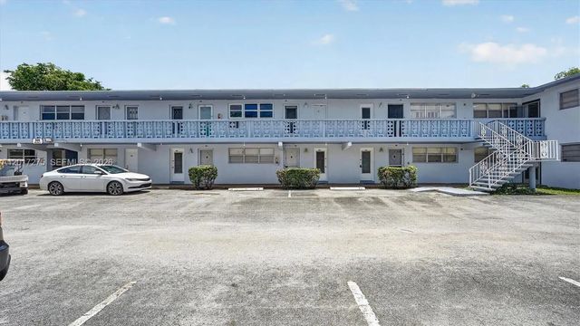 300 Ne 191st Street #219, Miami