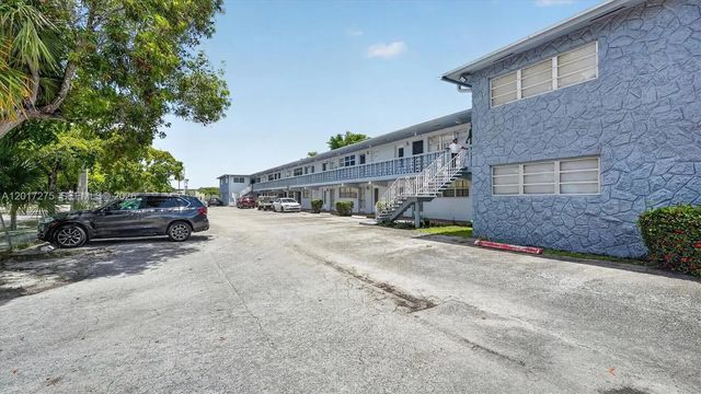 2 of 30 - 300 Ne 191st Street #219, Miami, FL