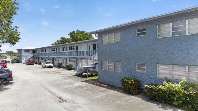 3 of 30 - 300 Ne 191st Street #219, Miami, FL