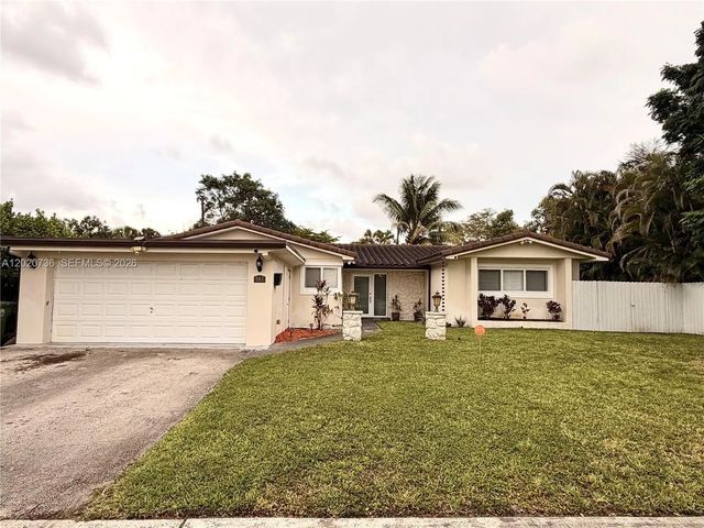 661 Sw 67th Avenue, Pembroke Pines