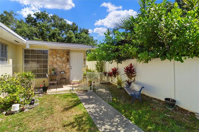 3 of 19 - 2275 Sw 15th Street, Miami, FL