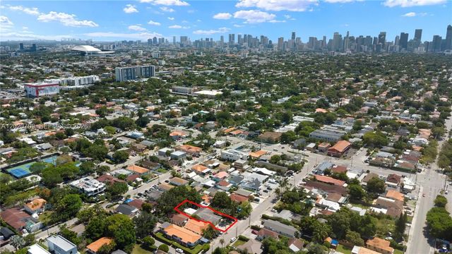 4 of 19 - 2275 Sw 15th Street, Miami, FL