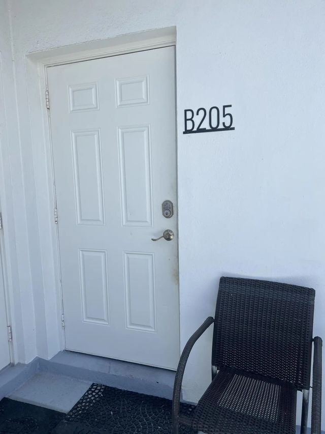 4 of 18 - 322 Harding Street #b205, Hollywood, FL