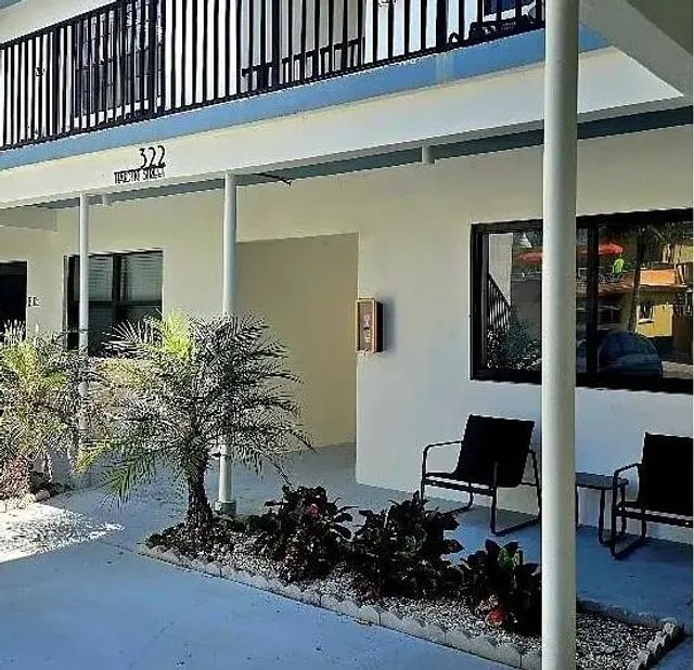 5 of 18 - 322 Harding Street #b205, Hollywood, FL