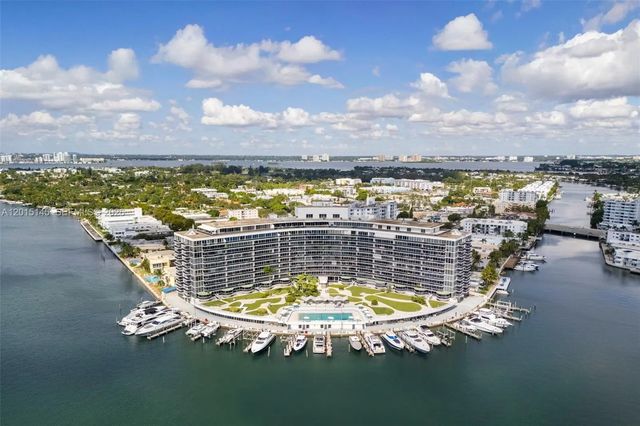 3 of 7 - 900 Bay Drive, Miami Beach, FL