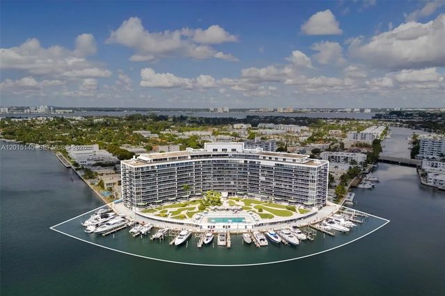 4 of 7 - 900 Bay Drive, Miami Beach, FL