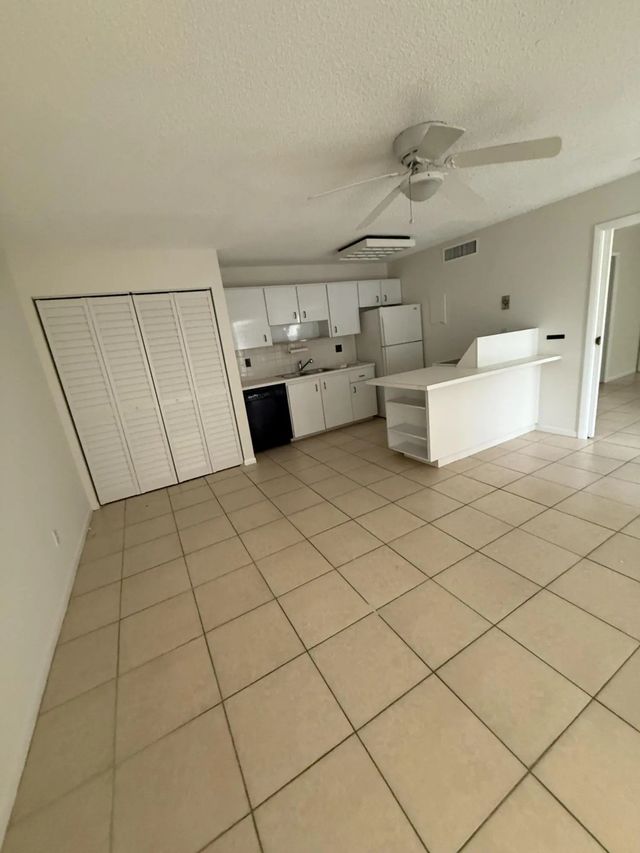 4 of 12 - 633 Executive Center Drive #l202, West Palm Beach, FL