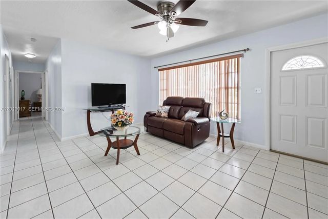 3 of 29 - 731 Nw 17th Street, Homestead, FL