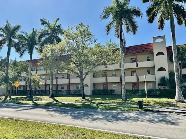 2 of 20 - 7960 Sunrise Lakes Drive N #205, Sunrise, FL