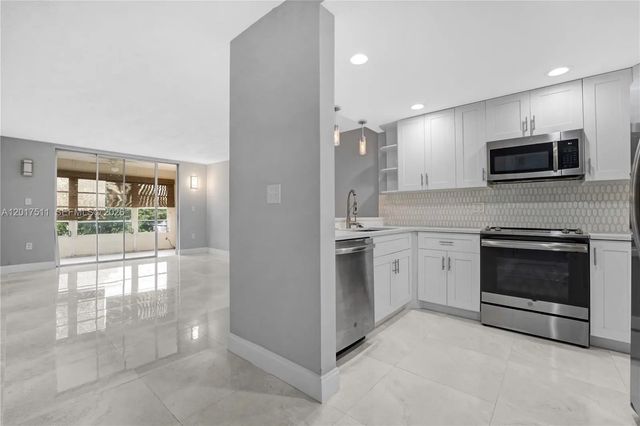 2 of 49 - 7100 Nw 17th Street #305, Plantation, FL