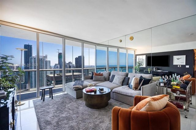 5 of 35 - 495 Brickell Avenue #4911, Miami, FL