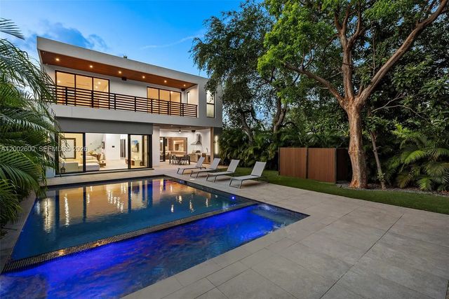 260 Nw 47th Street, Miami