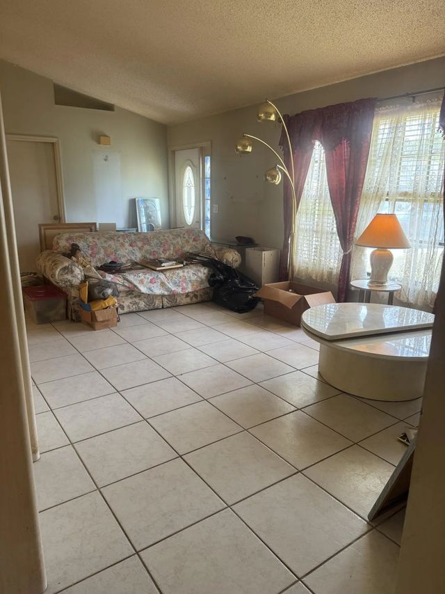 3 of 9 - 1962 Sw Capeador Street, Port St. Lucie, FL