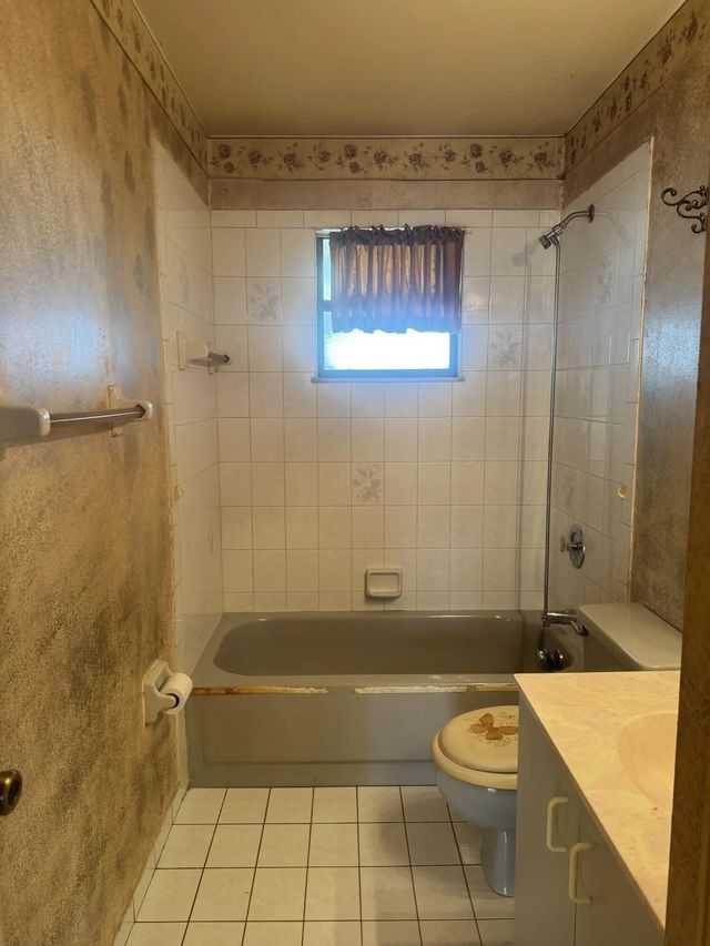 5 of 9 - 1962 Sw Capeador Street, Port St. Lucie, FL