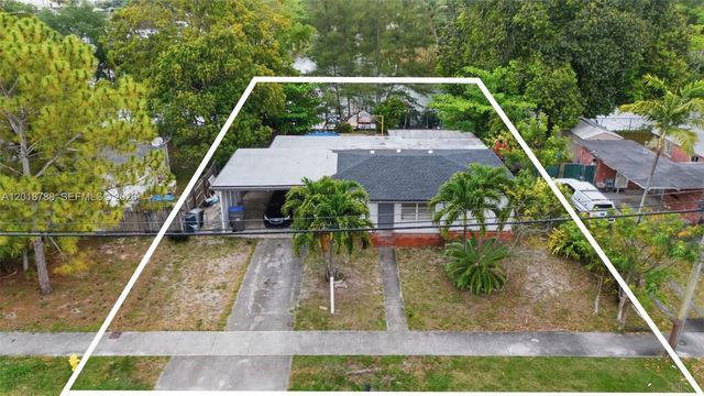 4621 Sw 31st Drive, West Park