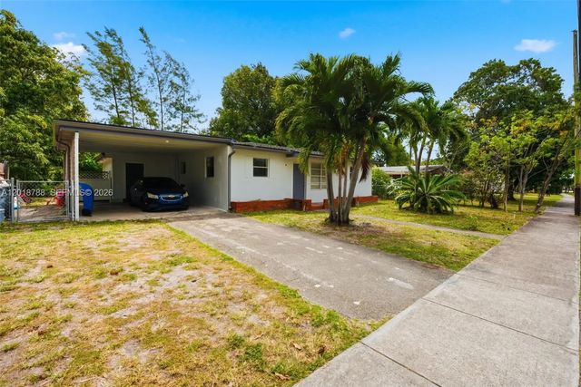 4 of 21 - 4621 Sw 31st Drive, West Park, FL
