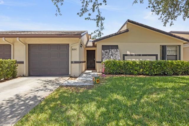 22 Ridge Pointe Drive #c, Boynton Beach