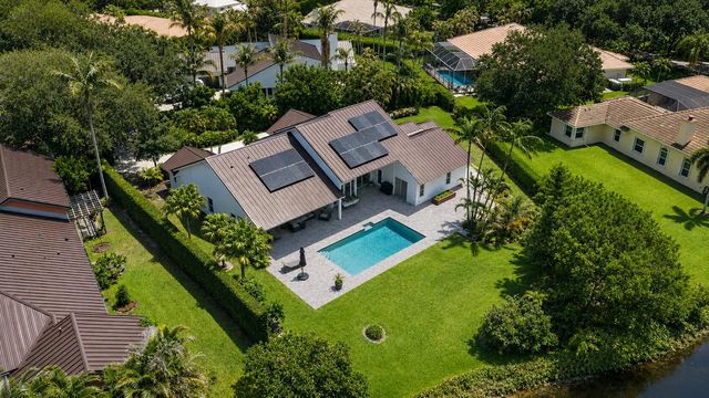 2 of 17 - 10290 Se Banyan Way, Jupiter, FL