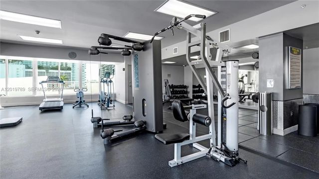 5 of 18 - 275 Ne 18th Street #1606, Miami, FL