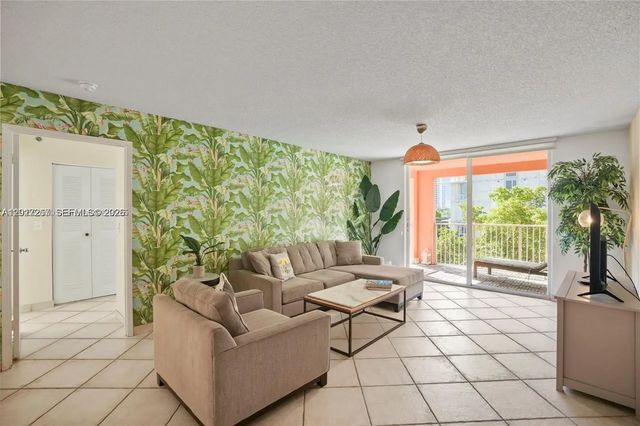 2 of 13 - 19555 E Country Club Drive #8502, Aventura, FL
