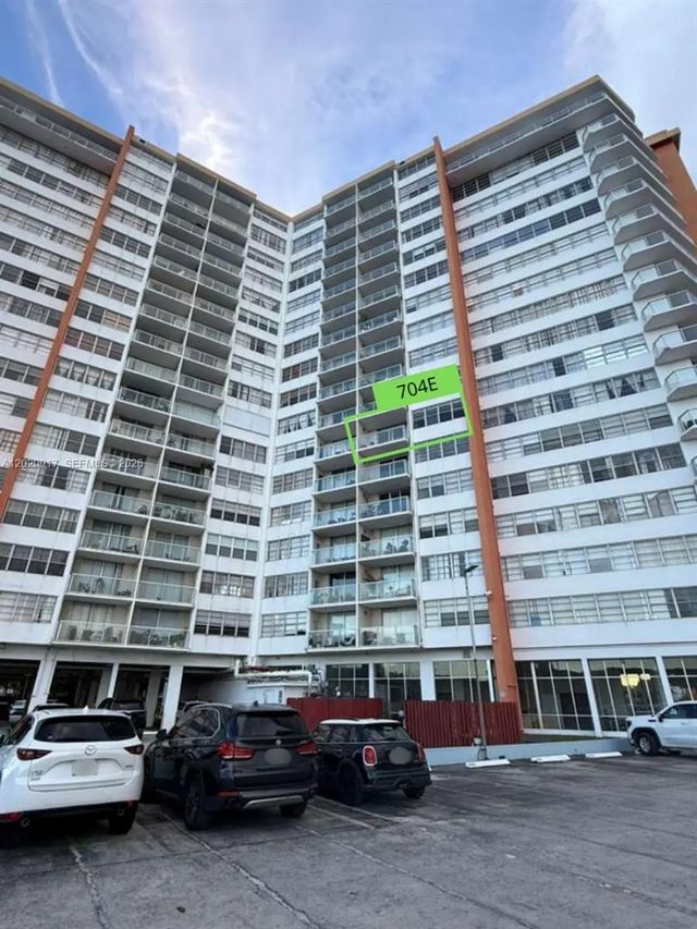 2 of 27 - 1351 Ne Miami Gardens Drive #704e, Miami, FL