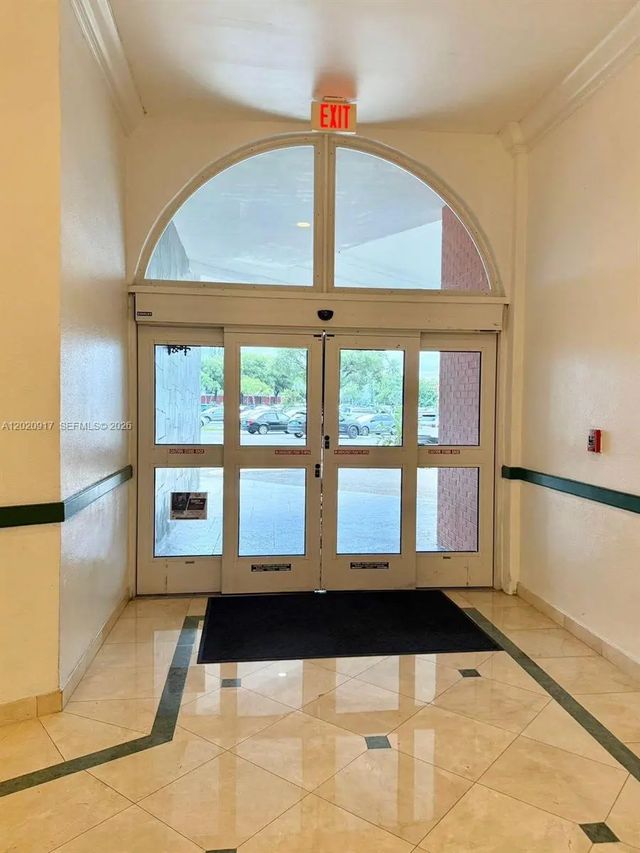 3 of 27 - 1351 Ne Miami Gardens Drive #704e, Miami, FL