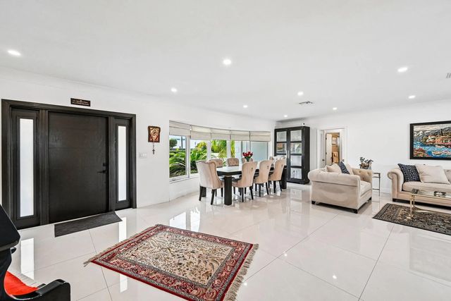 5 of 42 - 2940 Ne 39th Court, Lighthouse Point, FL