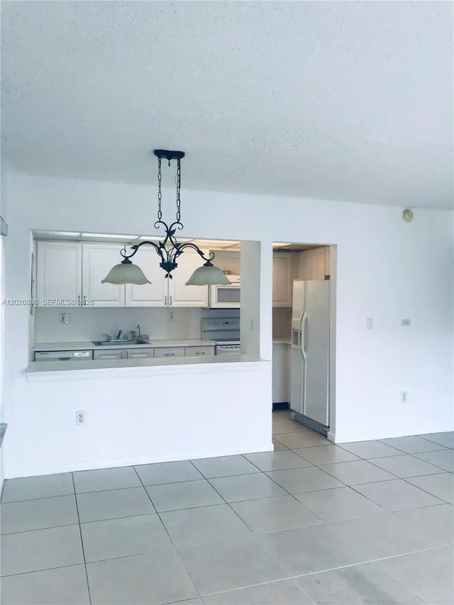3 of 19 - 17600 Nw 68th Avenue #b3006, Hialeah, FL