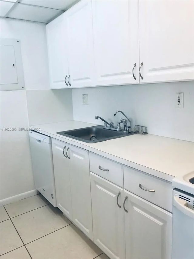 5 of 19 - 17600 Nw 68th Avenue #b3006, Hialeah, FL