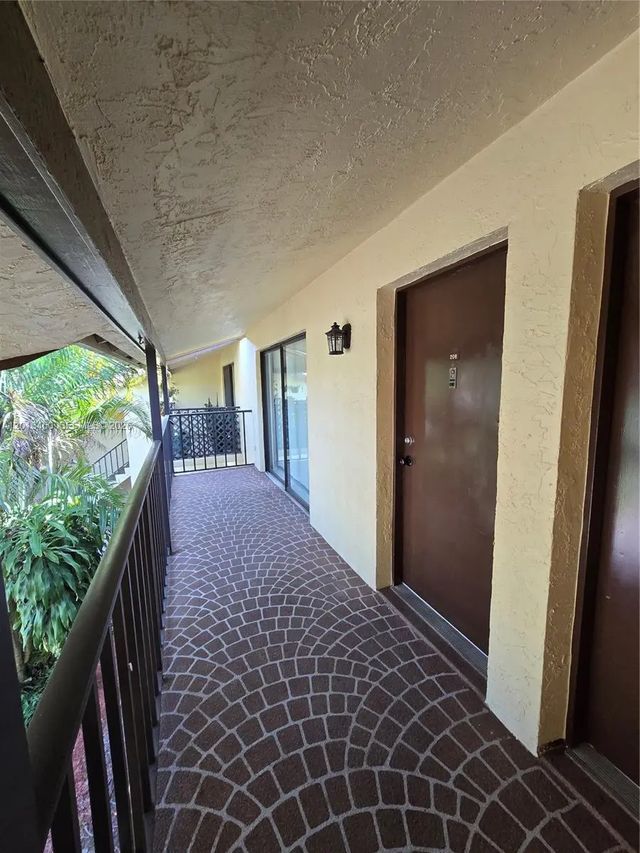 4 of 24 - 2050 Oleander Boulevard #9-206, Fort Pierce, FL