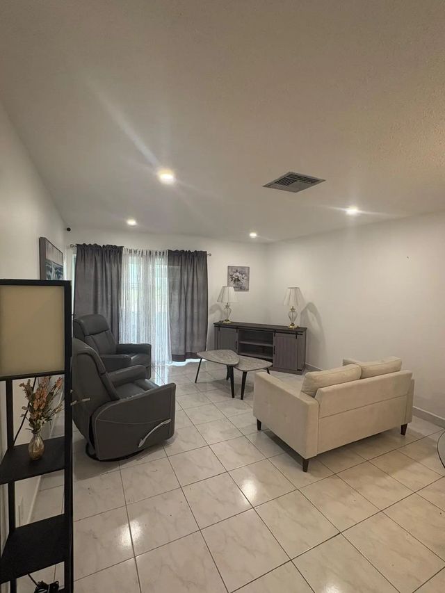 3 of 20 - 2522 Emory Drive E #a, West Palm Beach, FL