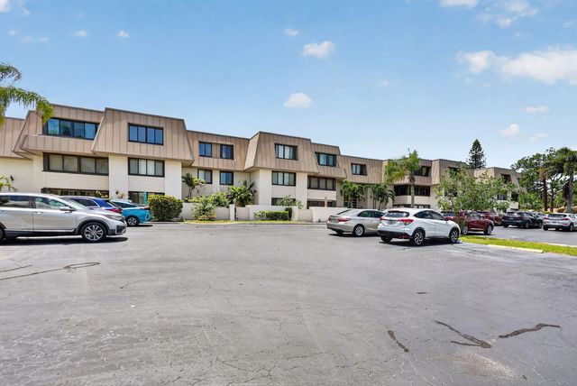 4 of 85 - 1800 Se Saint Lucie Boulevard #11-203, Stuart, FL