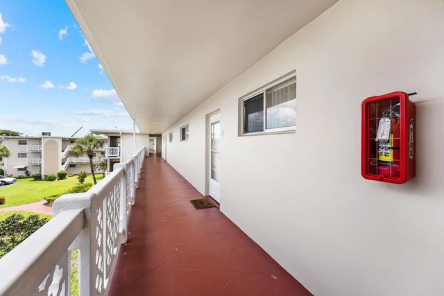 3 of 28 - 2682 S Garden Dr S #309, Lake Worth, FL