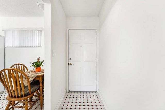 5 of 28 - 2682 S Garden Dr S #309, Lake Worth, FL