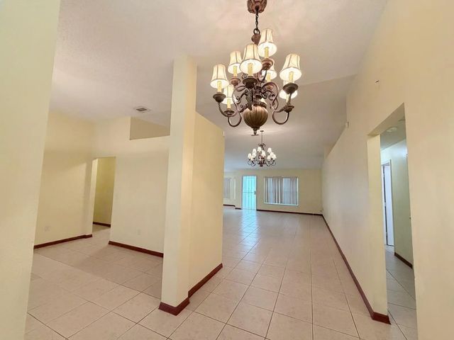 4 of 35 - 1613 Sw Whipple Avenue, Port St. Lucie, FL