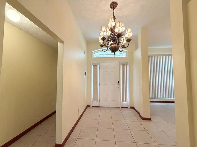 5 of 35 - 1613 Sw Whipple Avenue, Port St. Lucie, FL