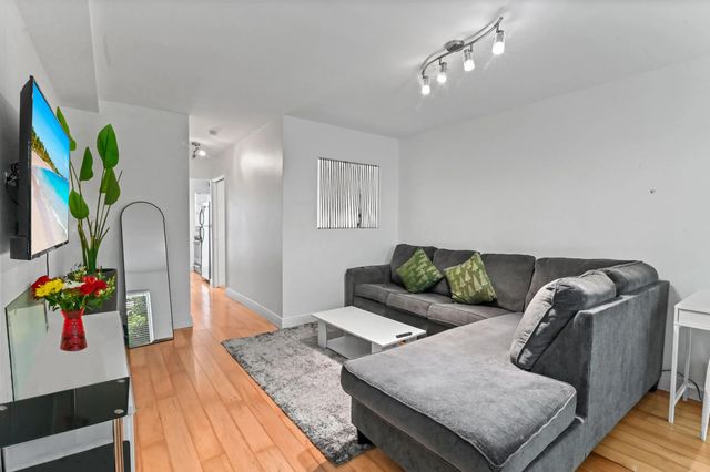 4 of 21 - 1035 Meridian Avenue #5, Miami Beach, FL