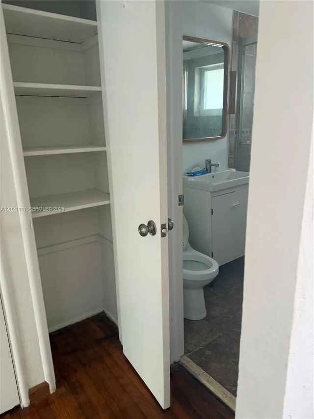 3 of 8 - 500 77th Street #2, Miami Beach, FL